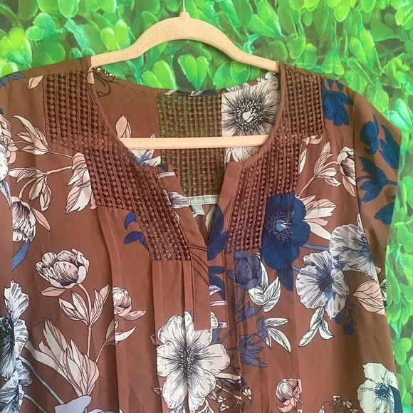 Daniel Rainn - Floral Brown Women's Top - Picture 2 of 6